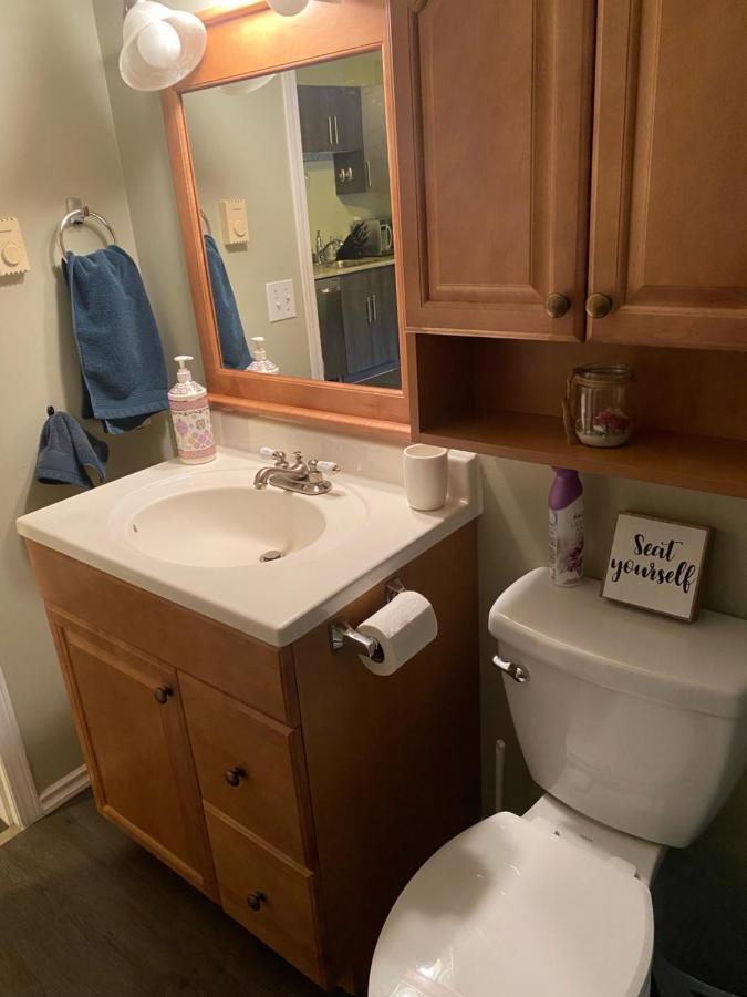 1 Bedroom Suite In Langford. Βικτώρια Εξωτερικό φωτογραφία